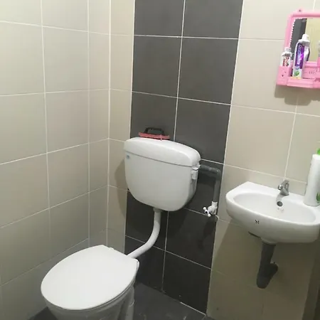 Alish Homestay Tasik Raban Kampong Kuala Chegar Exterior photo
