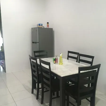 Alish Homestay Tasik Raban Kampong Kuala Chegar Exterior photo