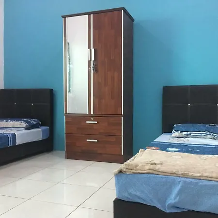 Alish Homestay Tasik Raban Kampong Kuala Chegar Exterior photo