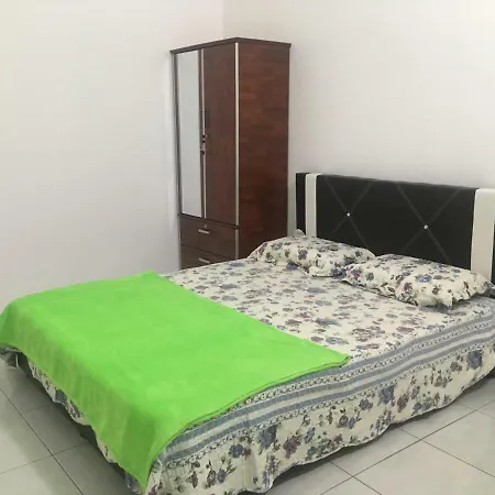 Alish Homestay Tasik Raban Kampong Kuala Chegar Exterior photo