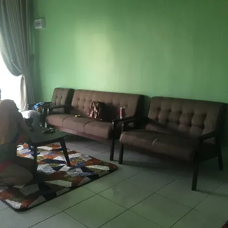 Alish Homestay Tasik Raban Kampong Kuala Chegar Exterior photo